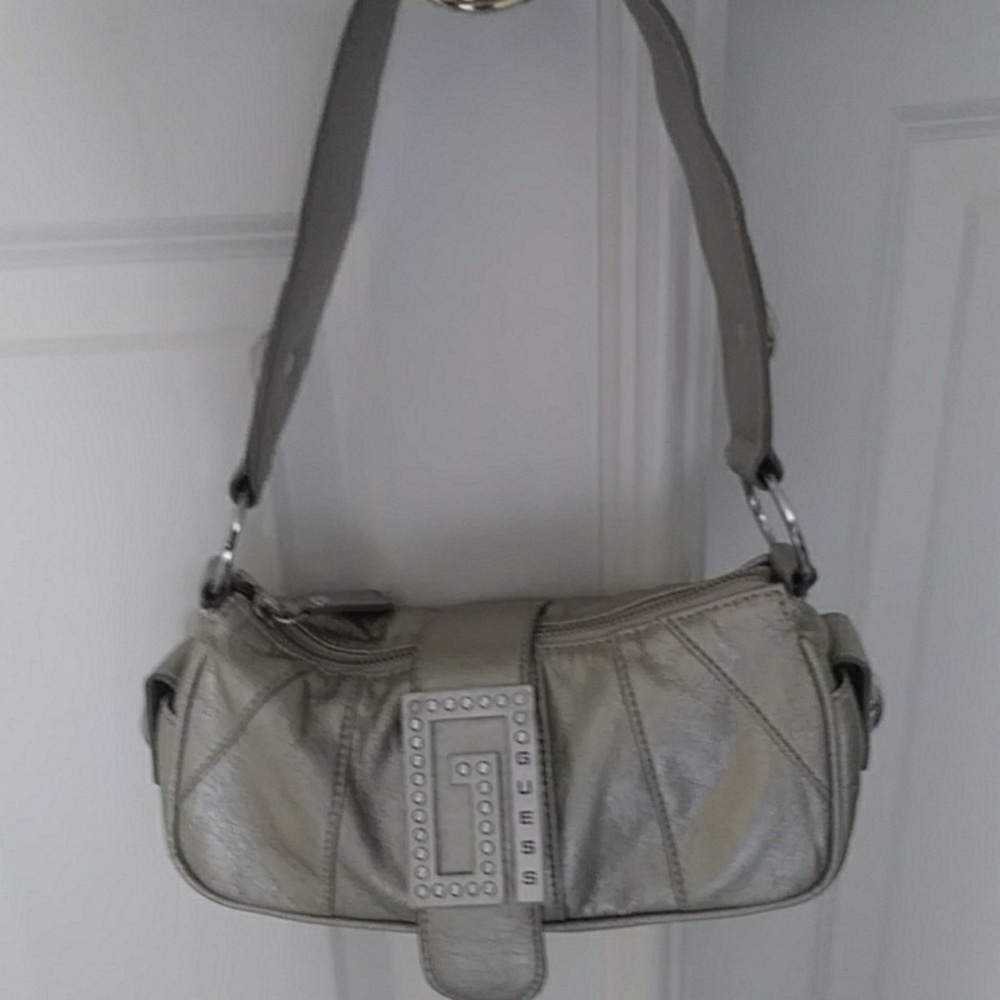 NWOT Guess Handbag. - Picture 2 of 7